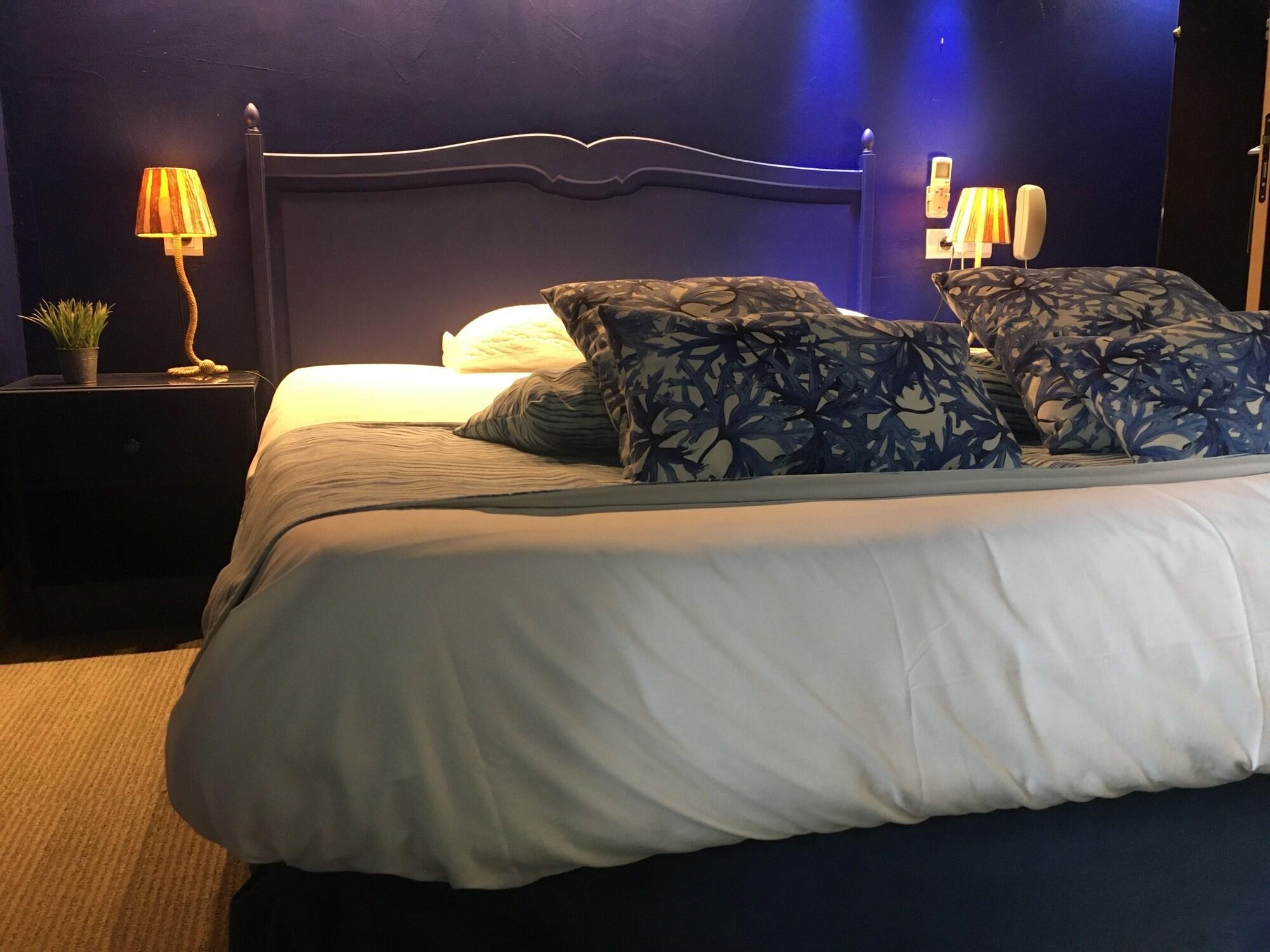 Logis Hotel Le Glacier Orange  Bagian luar foto