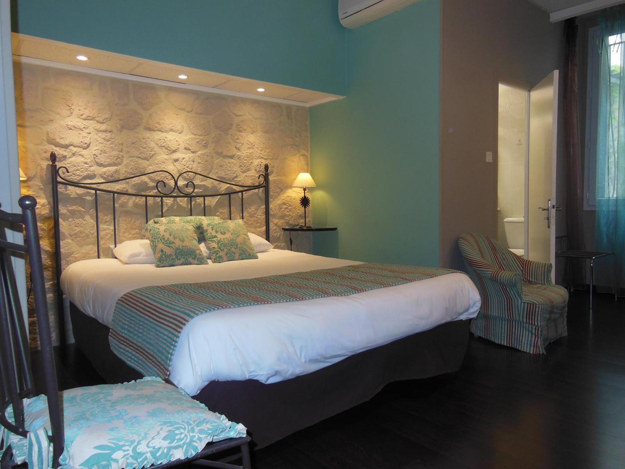 Logis Hotel Le Glacier Orange  Ruang foto