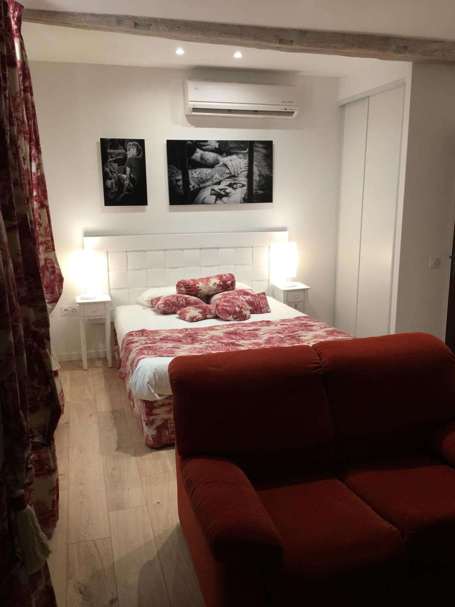 Logis Hotel Le Glacier Orange  Ruang foto