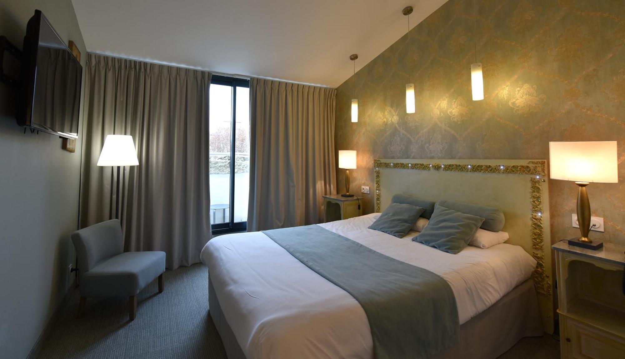Logis Hotel Le Glacier Orange  Bagian luar foto