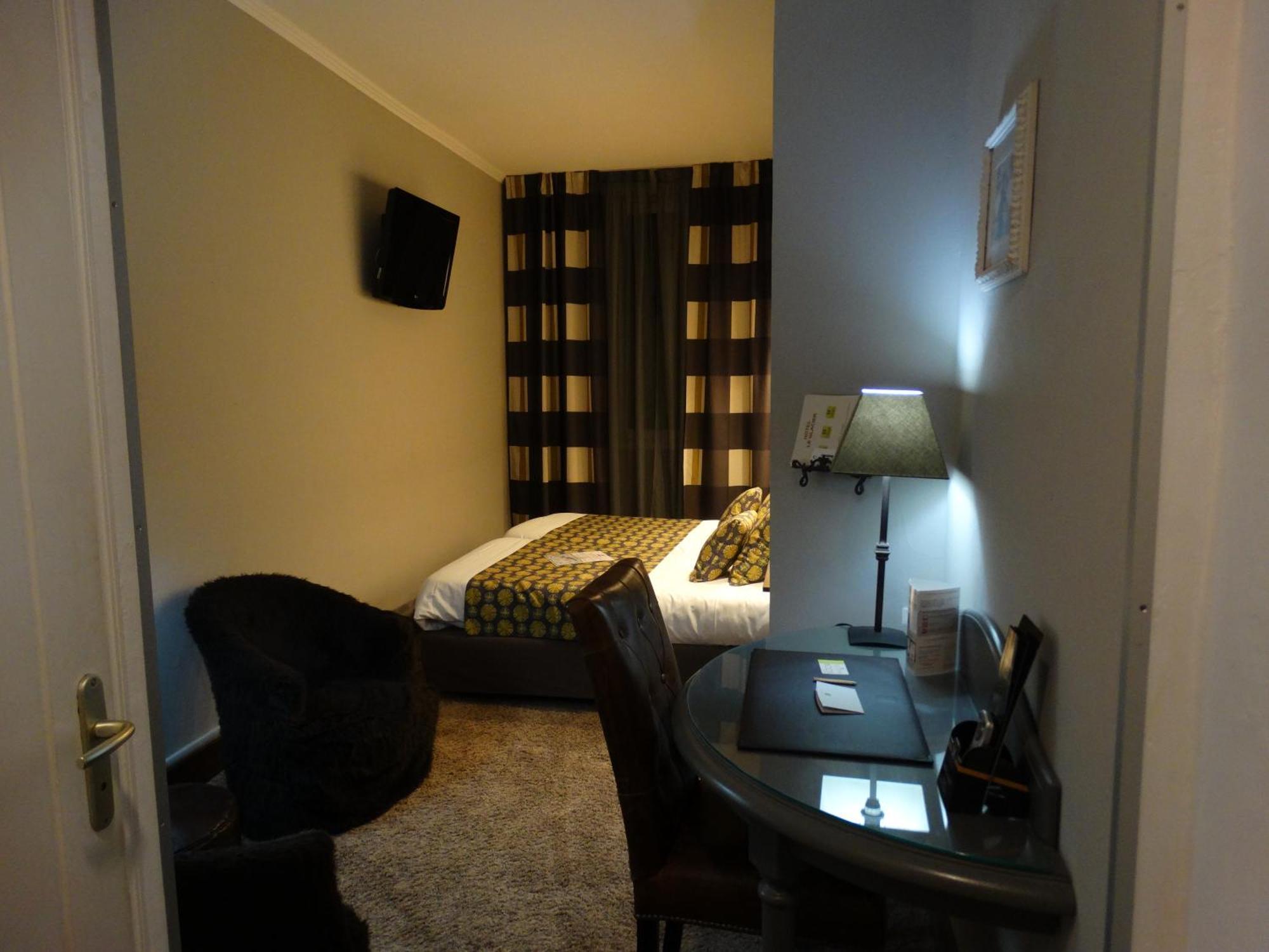 Logis Hotel Le Glacier Orange  Bagian luar foto